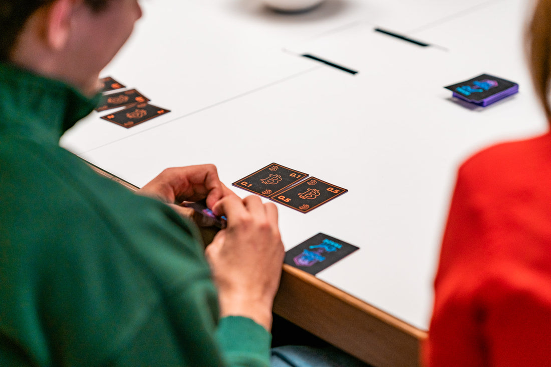 🎲 HODL or TRADE – The Crypto Card Game 🚀💰
