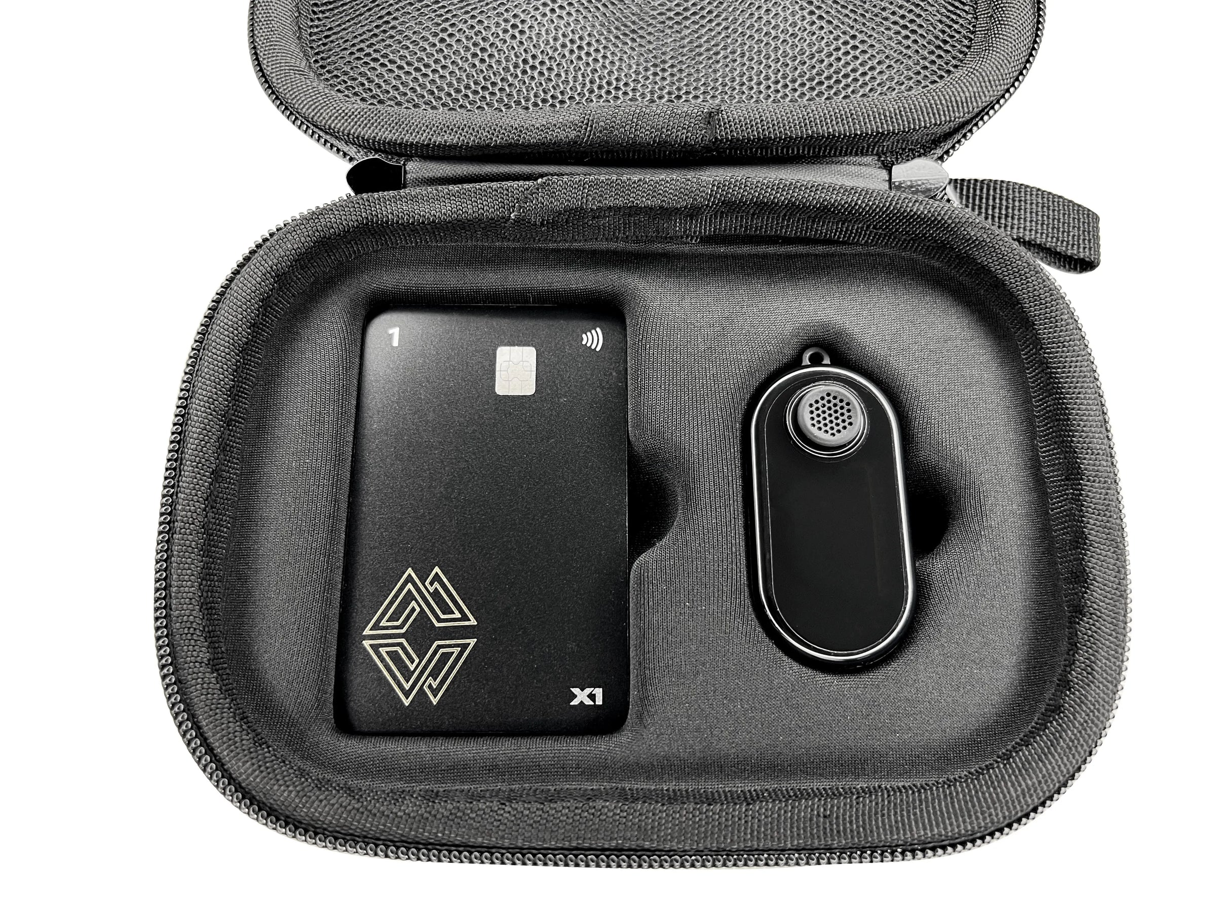 „Cypherock X1 – Die sicherste Hardware Wallet auf dem Markt, schützt deine Krypto-Assets durch dezentrale Schlüssel-Speicherung und fortschrittliche Verschlüsselung.“